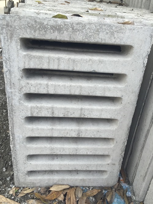 水泥雨水篦子圖片，水泥雨水篦子高清圖片，水泥雨水篦子成品圖片，水泥雨水口立篦子圖片，四孔水泥雨水篦子圖片